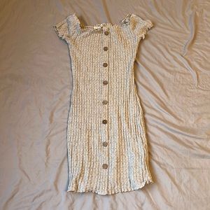 Love tree grey button up dress off shoulders, size small.